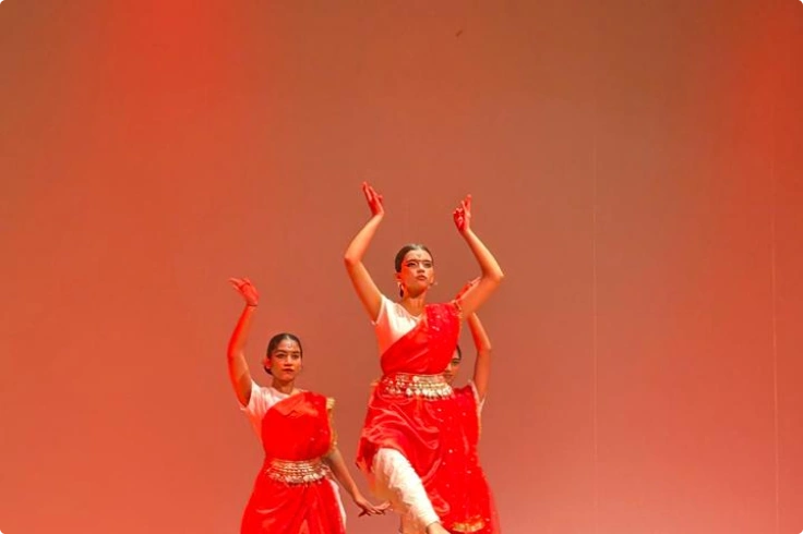 Dance Team Wins Artistic Innovation Award at Afsana Competition image 2